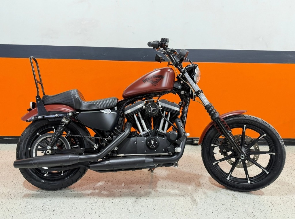 2017 Harley-Davidson Sportster Iron 883 in Zieglerville, PA