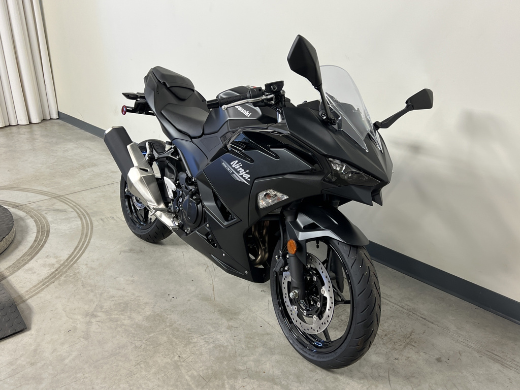2026 Kawasaki Ninja 500 (EX500HTFNL) BASE in Peninsula, OH