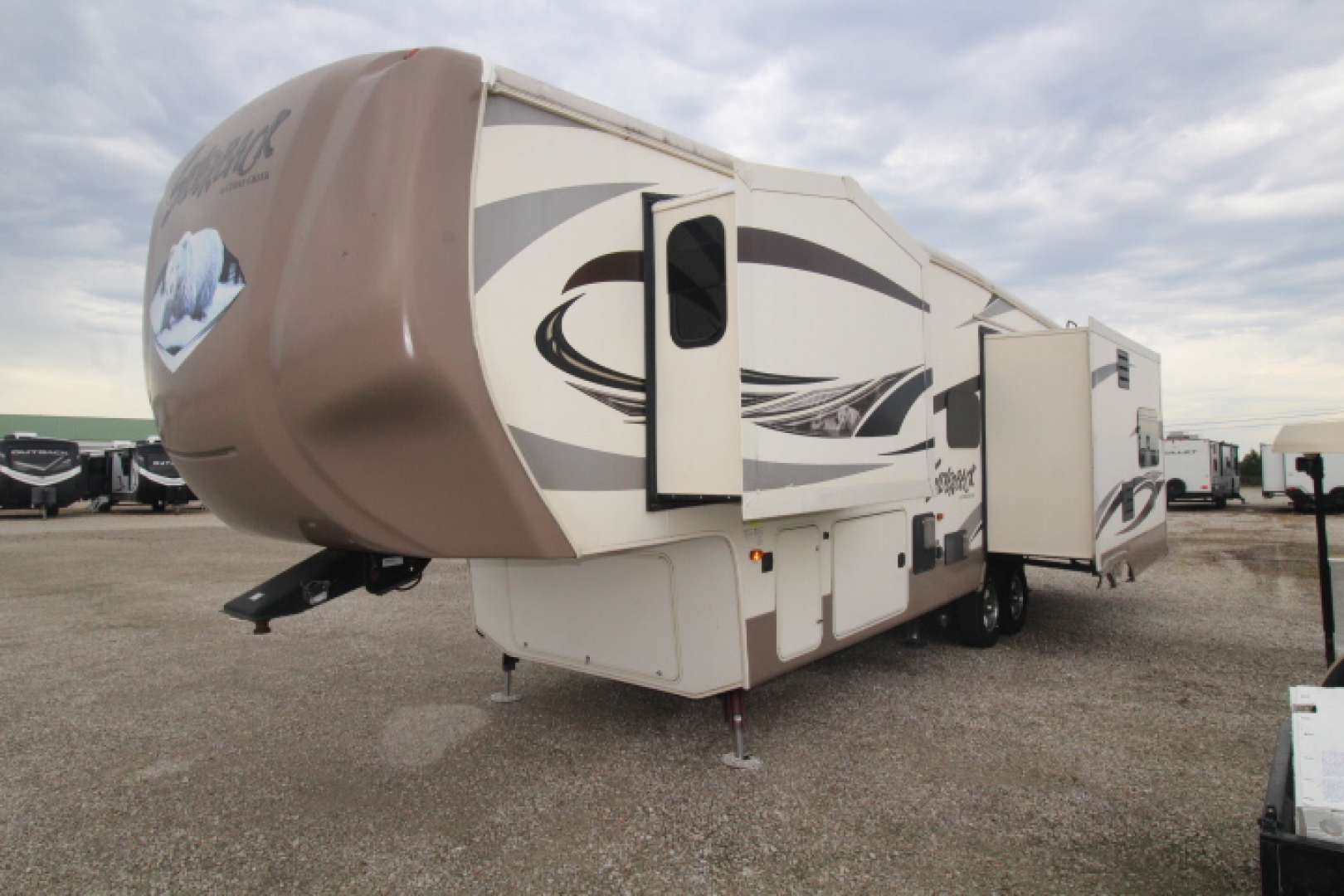 2015 Forest River Cedar Creek Silverback 29RE in hermitage MO