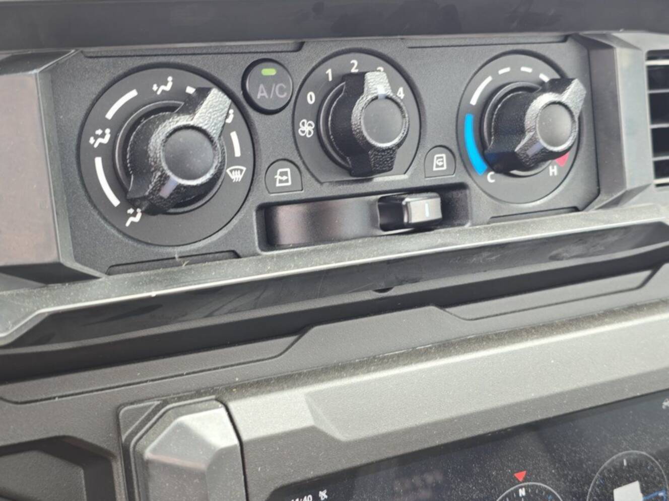 A photo of this 2025 Kawasaki Ridge® Limited Hvac