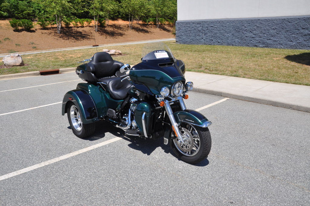 2024 Harley-Davidson® FLHTCUTG - Tri Glide® Ultra ULTRA CLASSIC in High Point, NC
