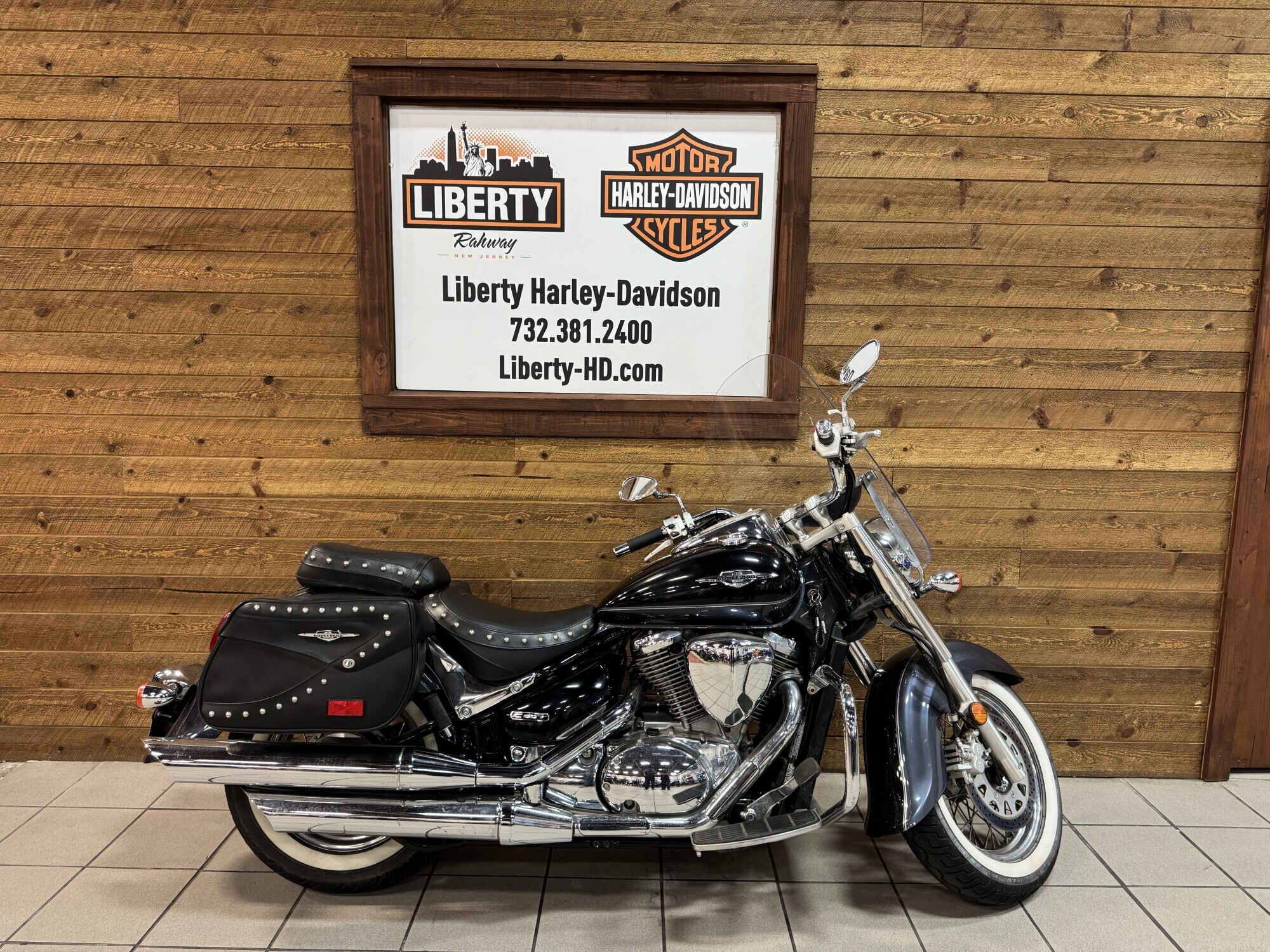 2011 Suzuki Vl800cl/vl800l/vl800tl in Rahway, NJ