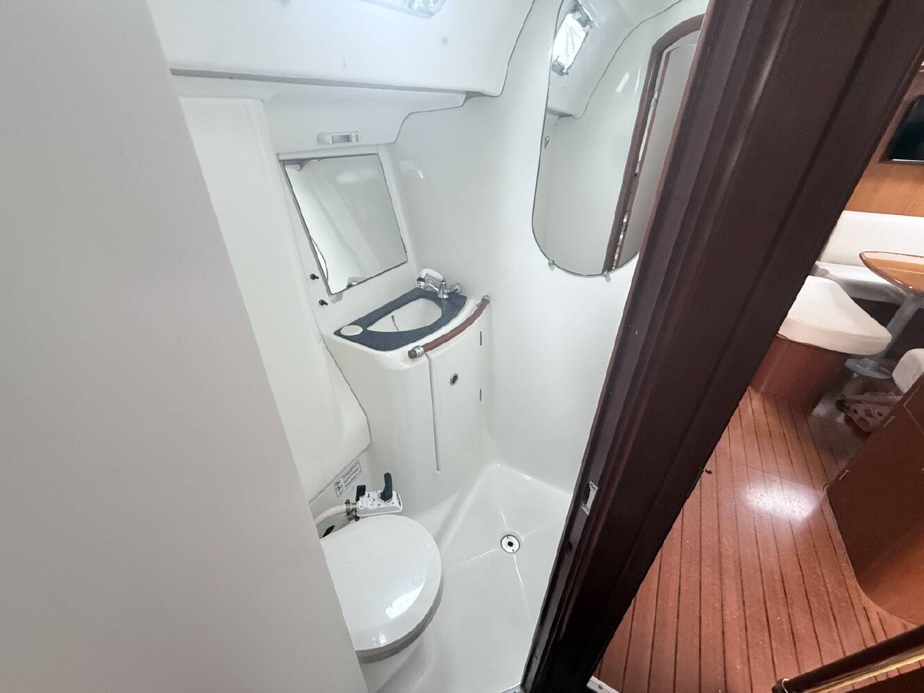 A photo of this 2002 Beneteau OCEANIS 473