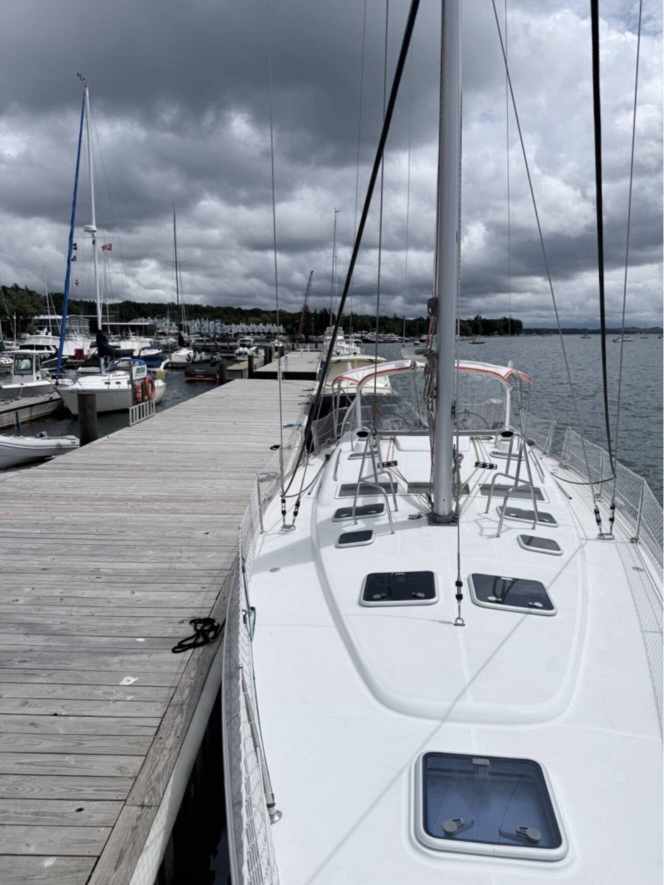 A photo of this 2002 Beneteau OCEANIS 473