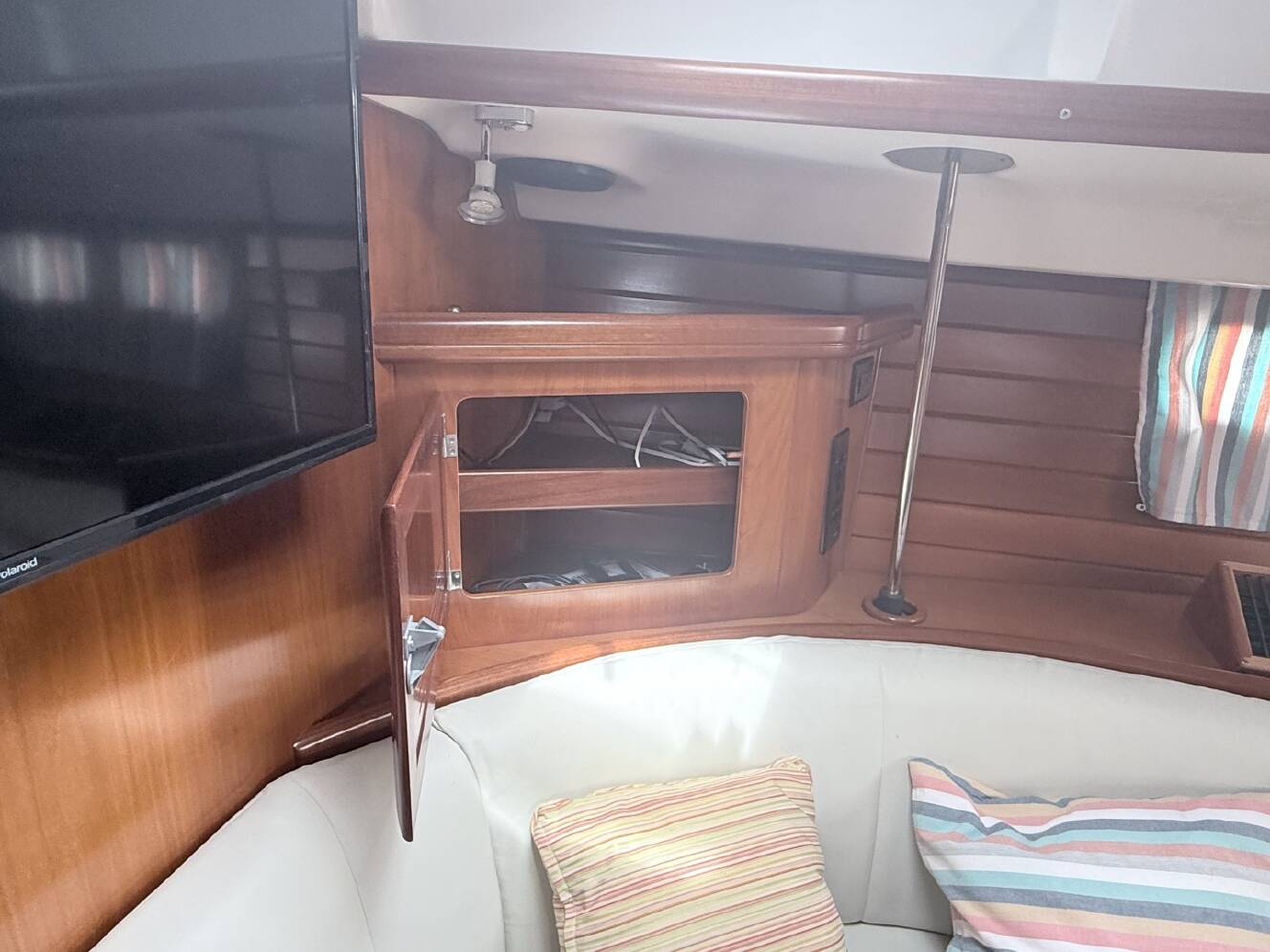 A photo of this 2002 Beneteau OCEANIS 473