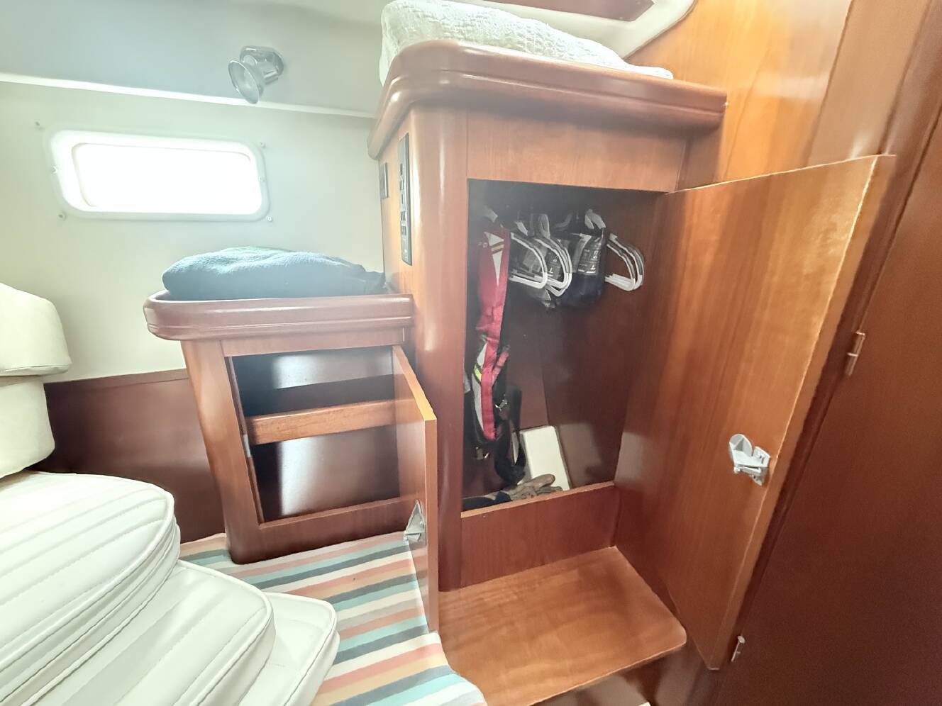 A photo of this 2002 Beneteau OCEANIS 473