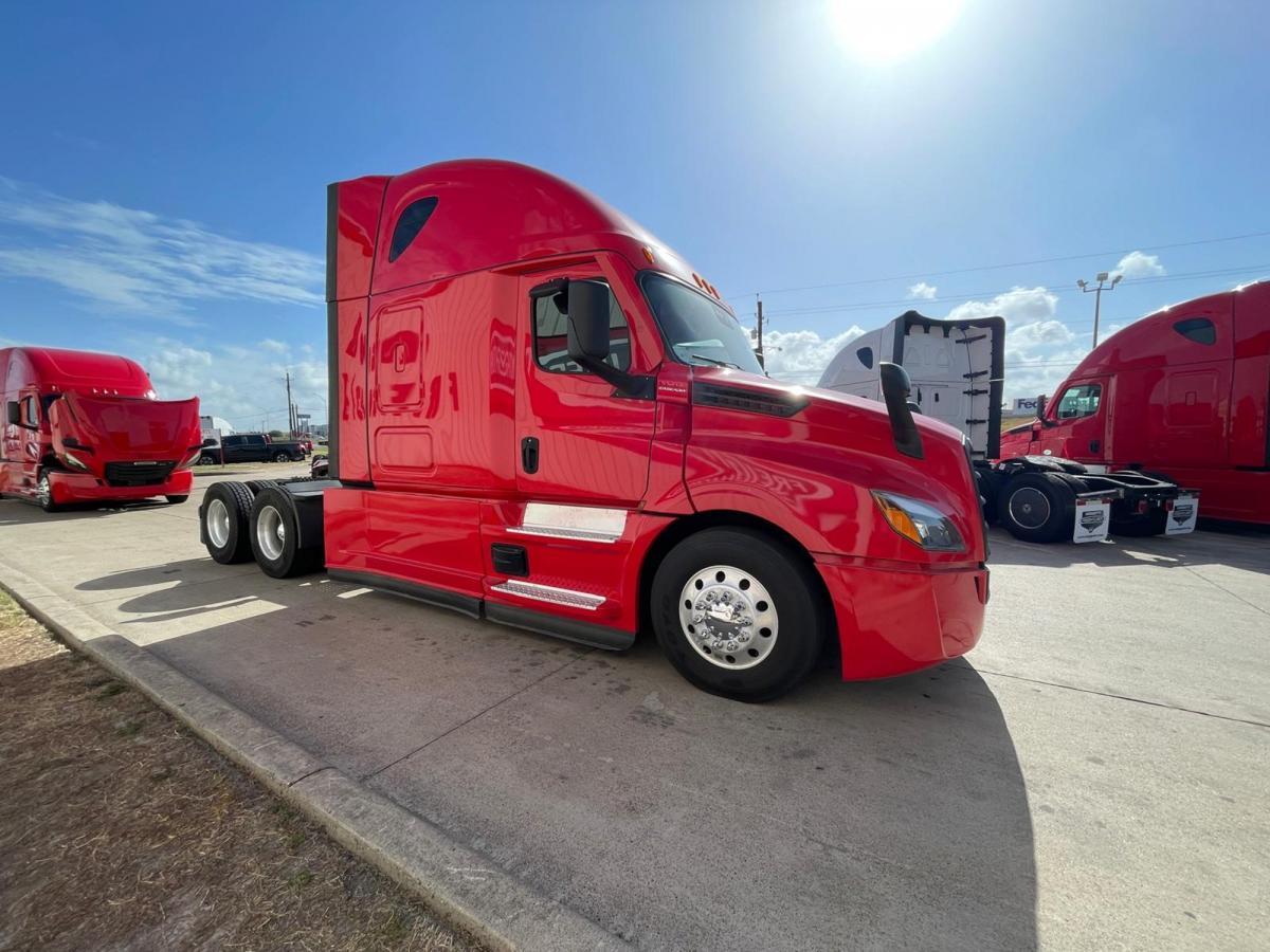 2023 Freightliner Cascadia 126 in Dallas, TX