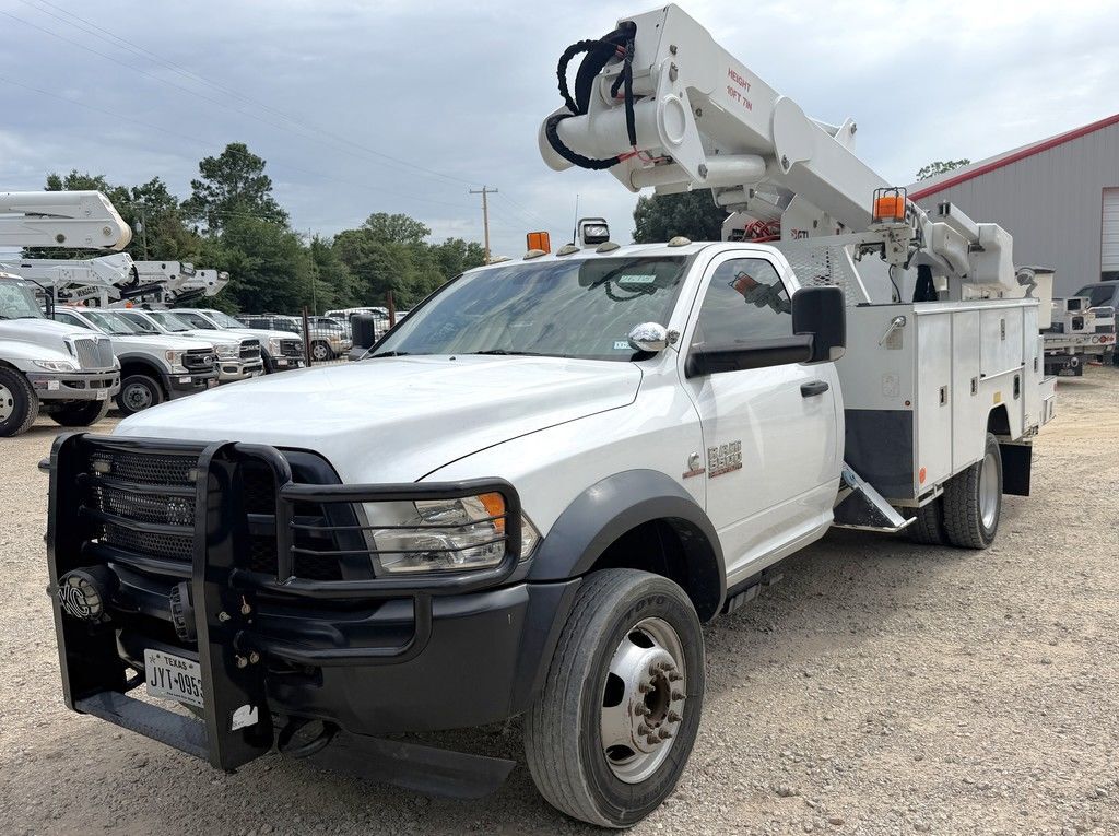 2017 ETI ETCMH37IH / Ram 5500 4x2 - Bucket Truck in Lindale, TX