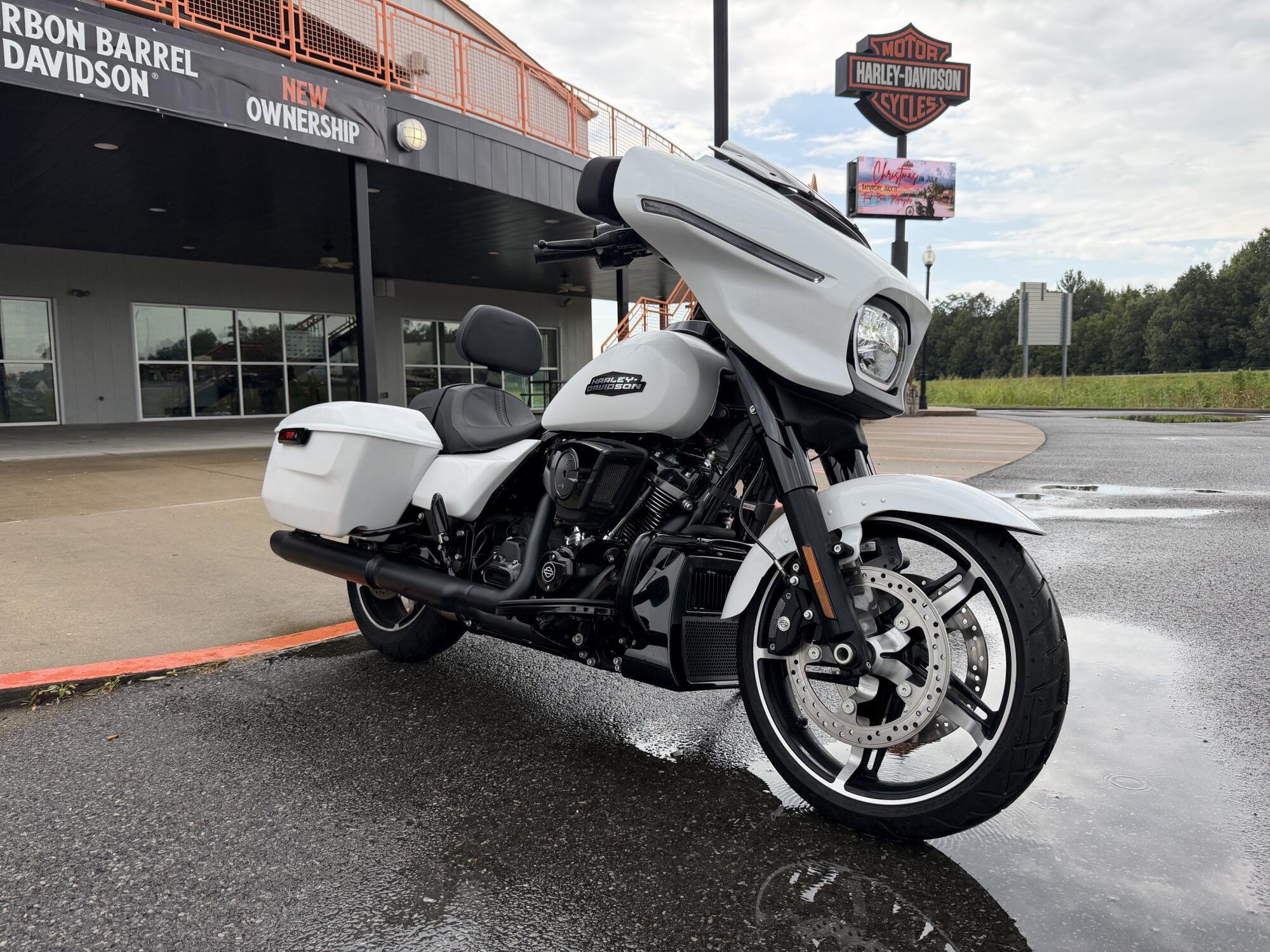 2025 Harley-Davidson Street Glide in Winterville, NC