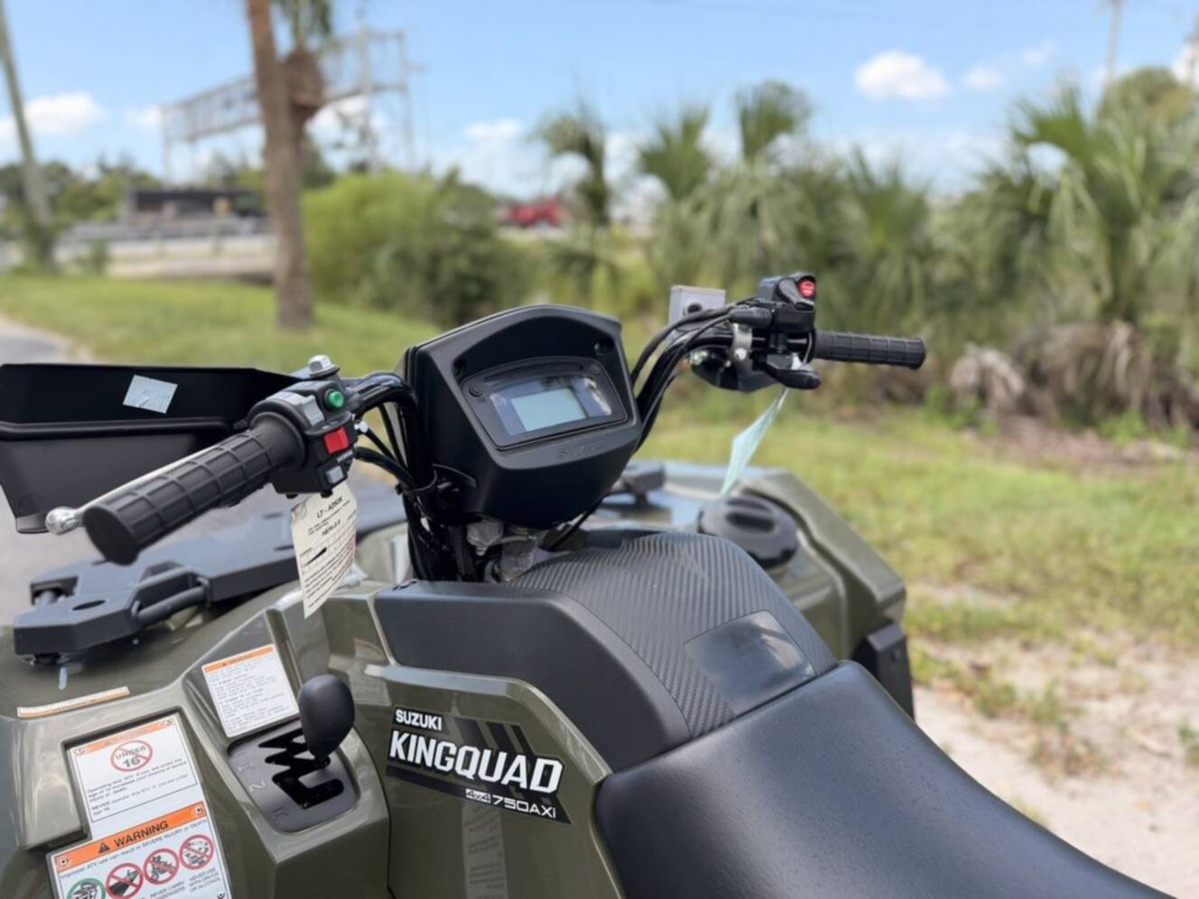 A photo of this 2026 Suzuki KingQuad 750AXi Power Steering