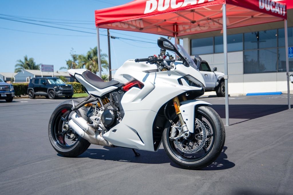 2022 Ducati SuperSport 950 S White Silk fairing 950 S in Costa Mesa, CA