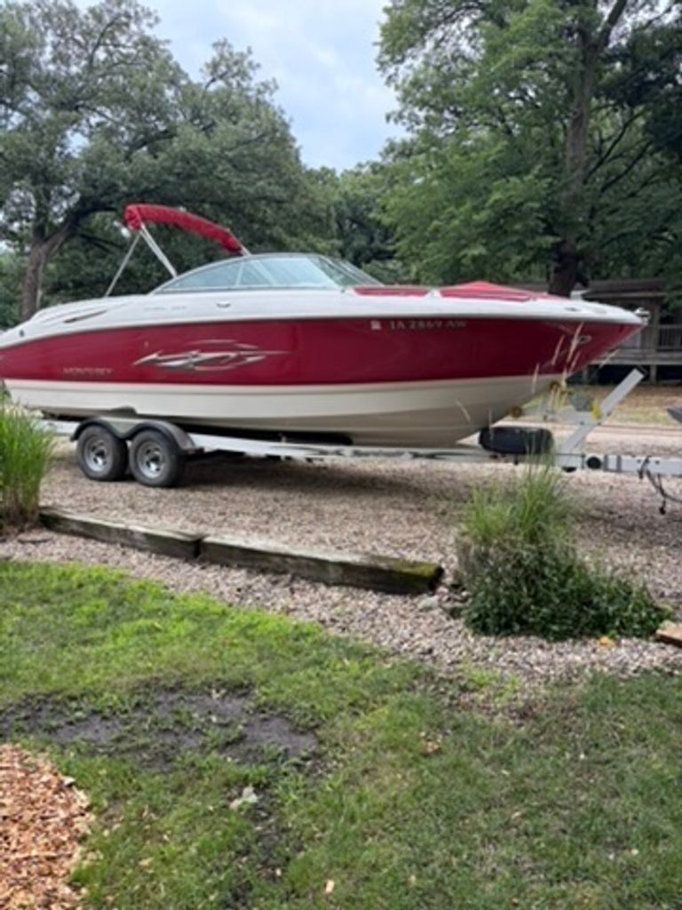 2006 Monterey 248LS Montura Bowrider 196MS in council bluffs IA