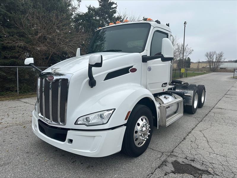 2022 PETERBILT 579 in Dunn, NC