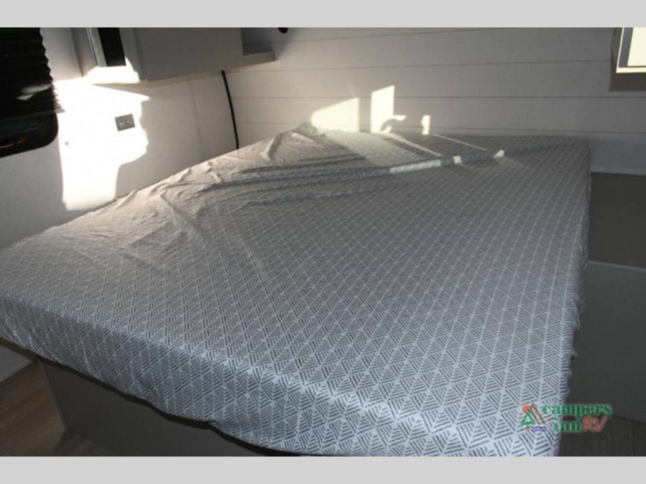 A photo of this 2027 Jayco Jay Flight SLX 260BHW Baja