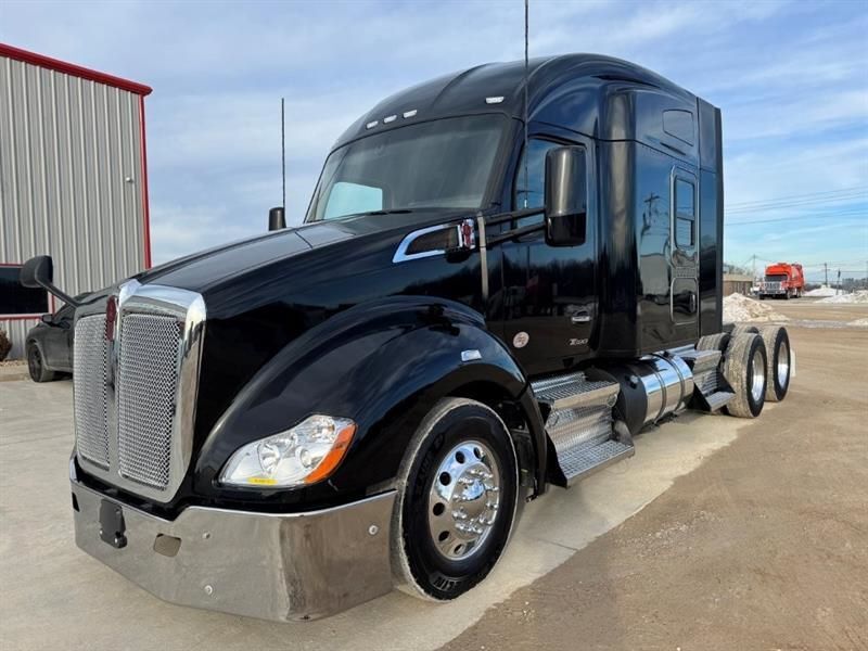 2022 KENWORTH T680 in Raleigh, NC