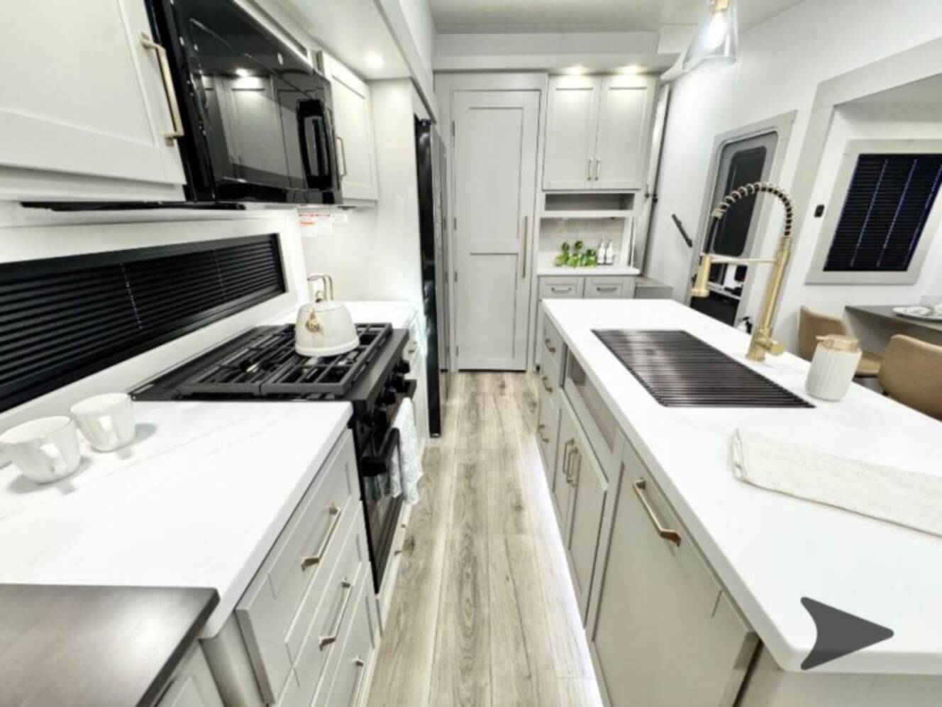 A photo of this 2026 Brinkley Model Z 2900