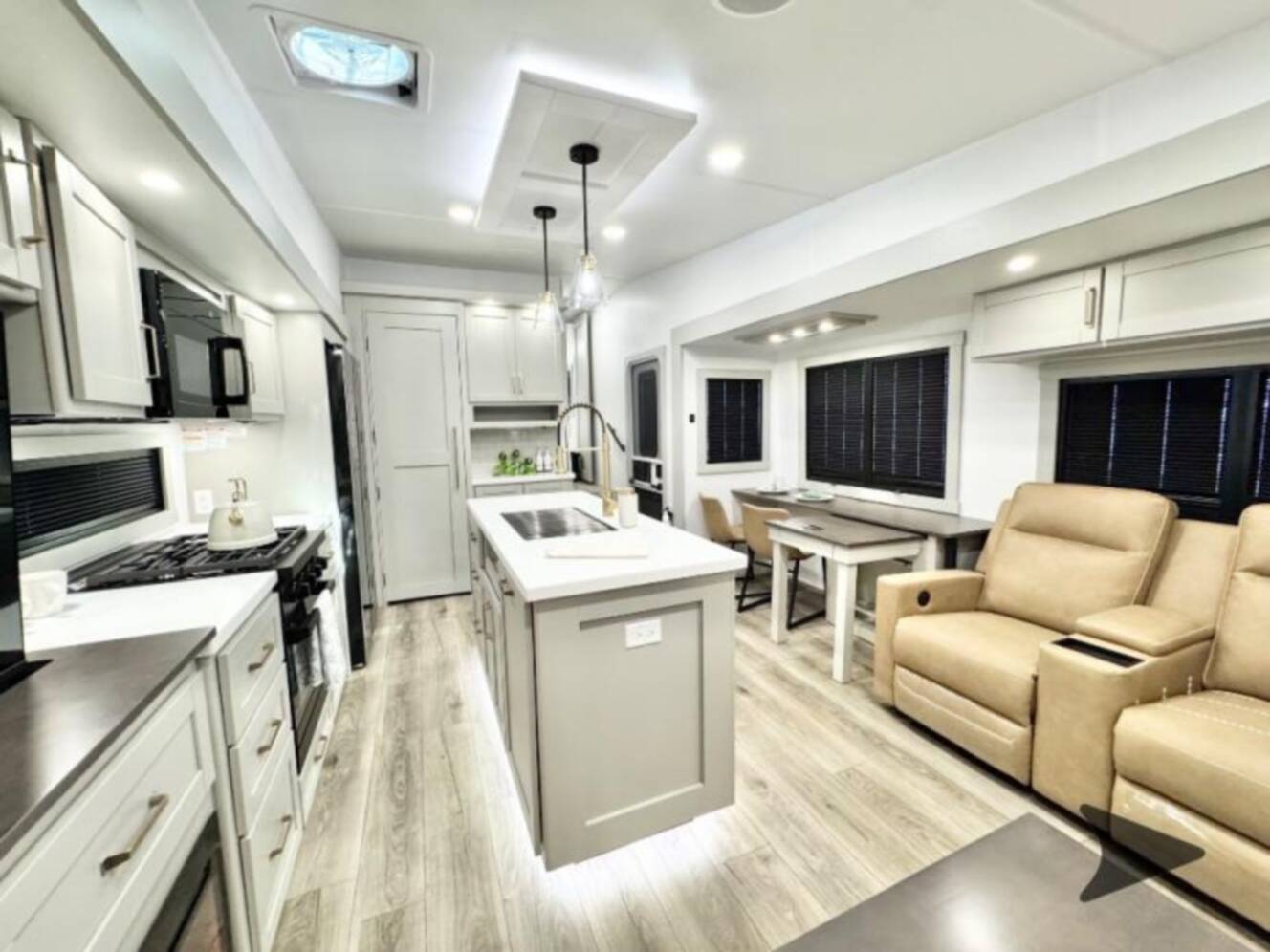 A photo of this 2026 Brinkley Model Z 2900