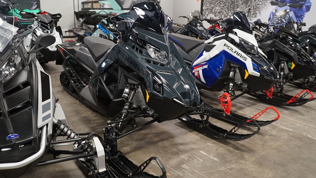 2026 Polaris® 850 Switchback XC 146 Gloss Black / Blue Dusk 850 146 in watkins MN