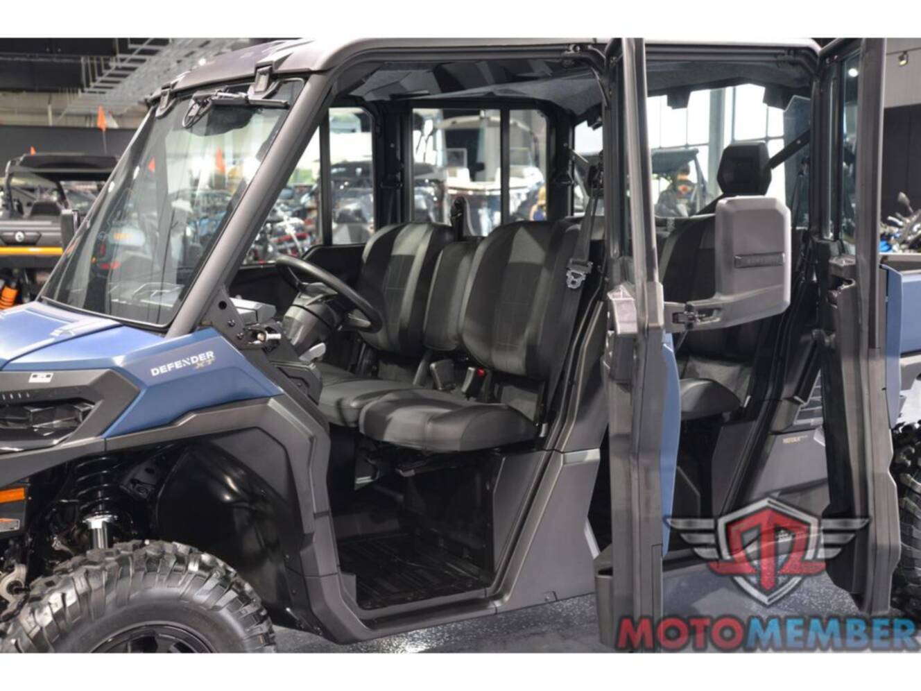 A photo of this 2026 Can-Am Defender MAX XT CAB HD11