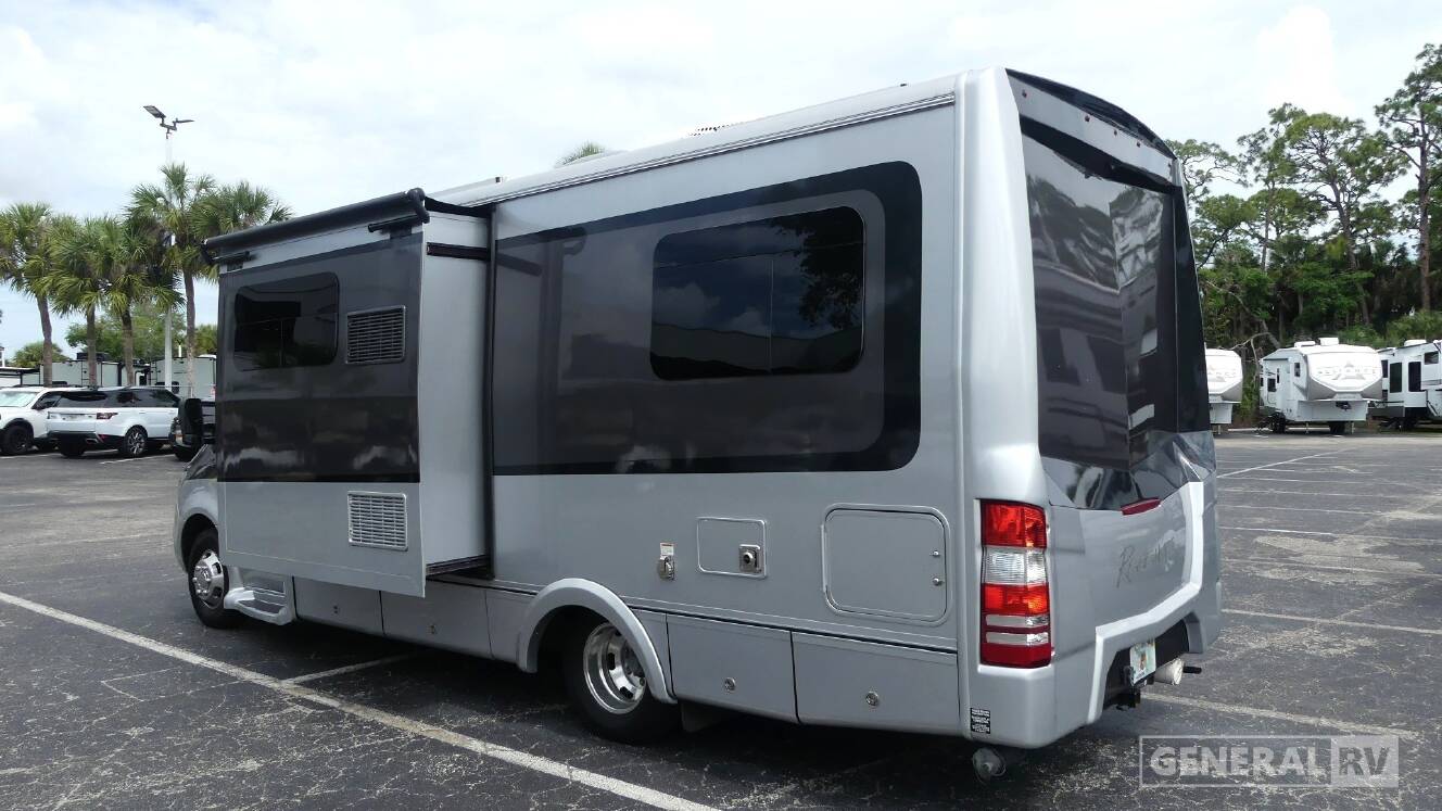 A photo of this 2021 Regency ULTRA BROUGHAM 25TBS