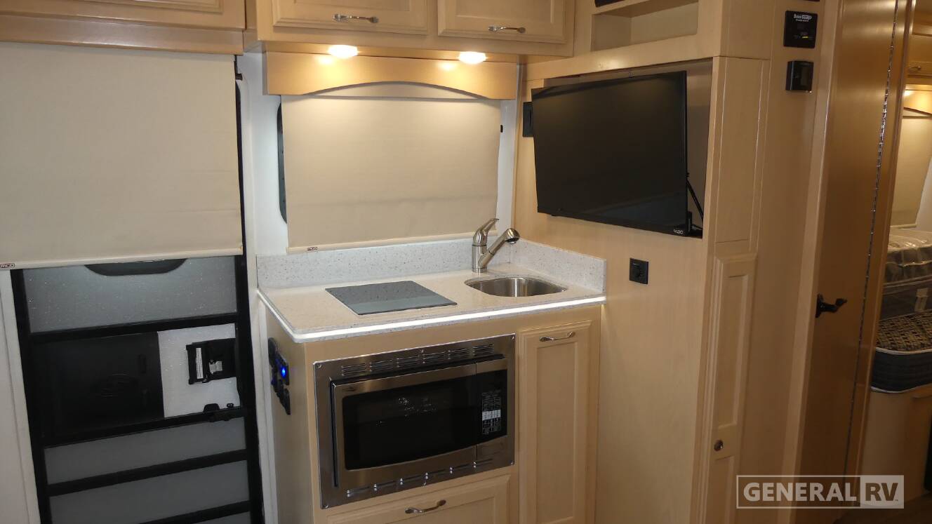 A photo of this 2021 Regency ULTRA BROUGHAM 25TBS
