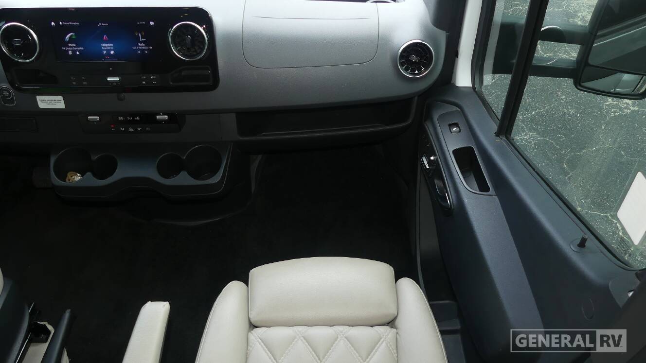 A photo of this 2021 Regency ULTRA BROUGHAM 25TBS
