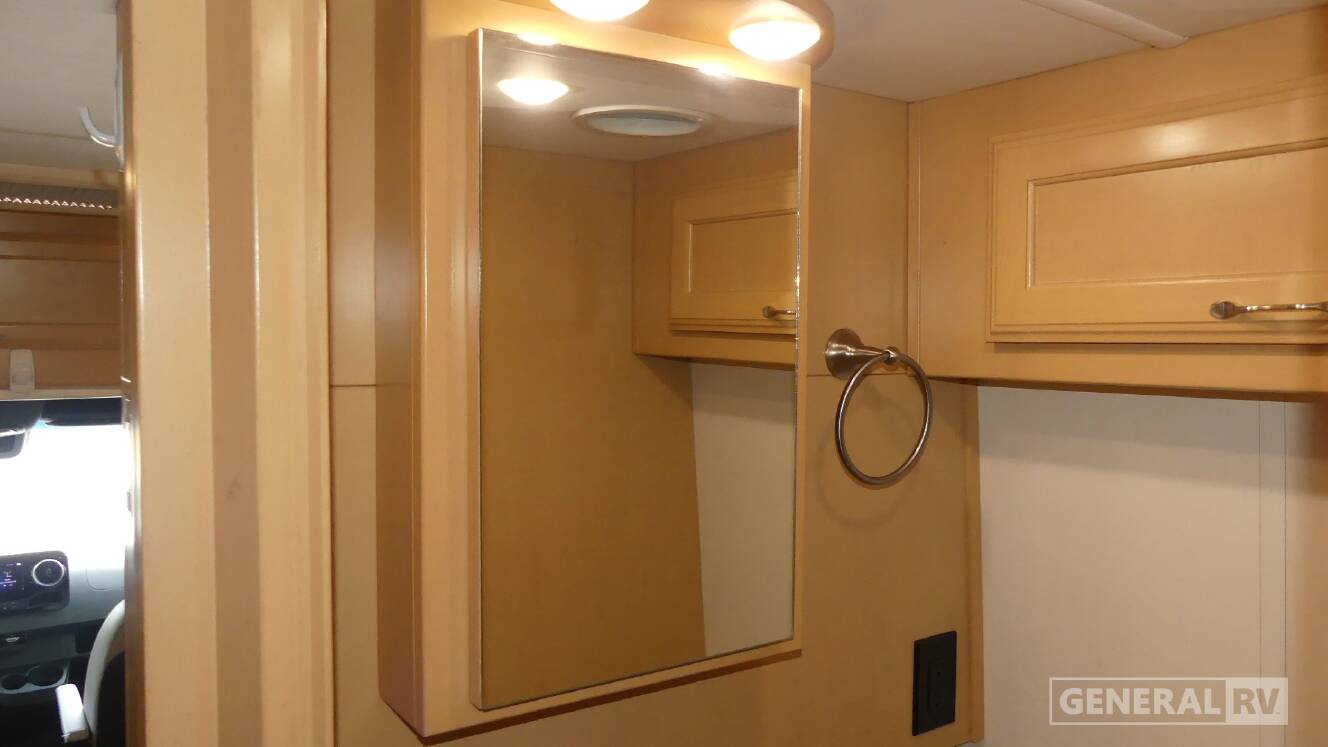 A photo of this 2021 Regency ULTRA BROUGHAM 25TBS