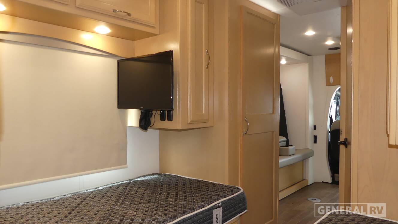 A photo of this 2021 Regency ULTRA BROUGHAM 25TBS