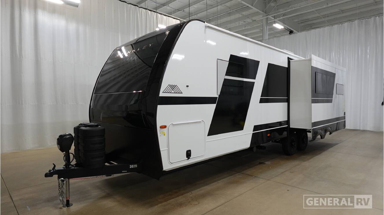A photo of this 2026 Brinkley MODEL I 280