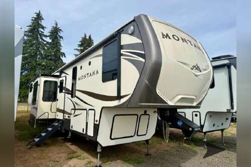 2017 Keystone Rv Montana 3791RD in junction city OR