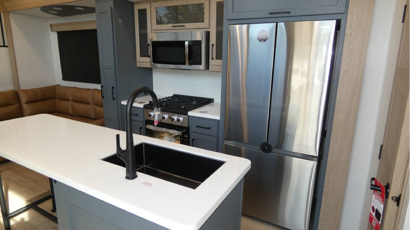 A photo of this 2026 Crossroads Rv HAMPTON 410PVL