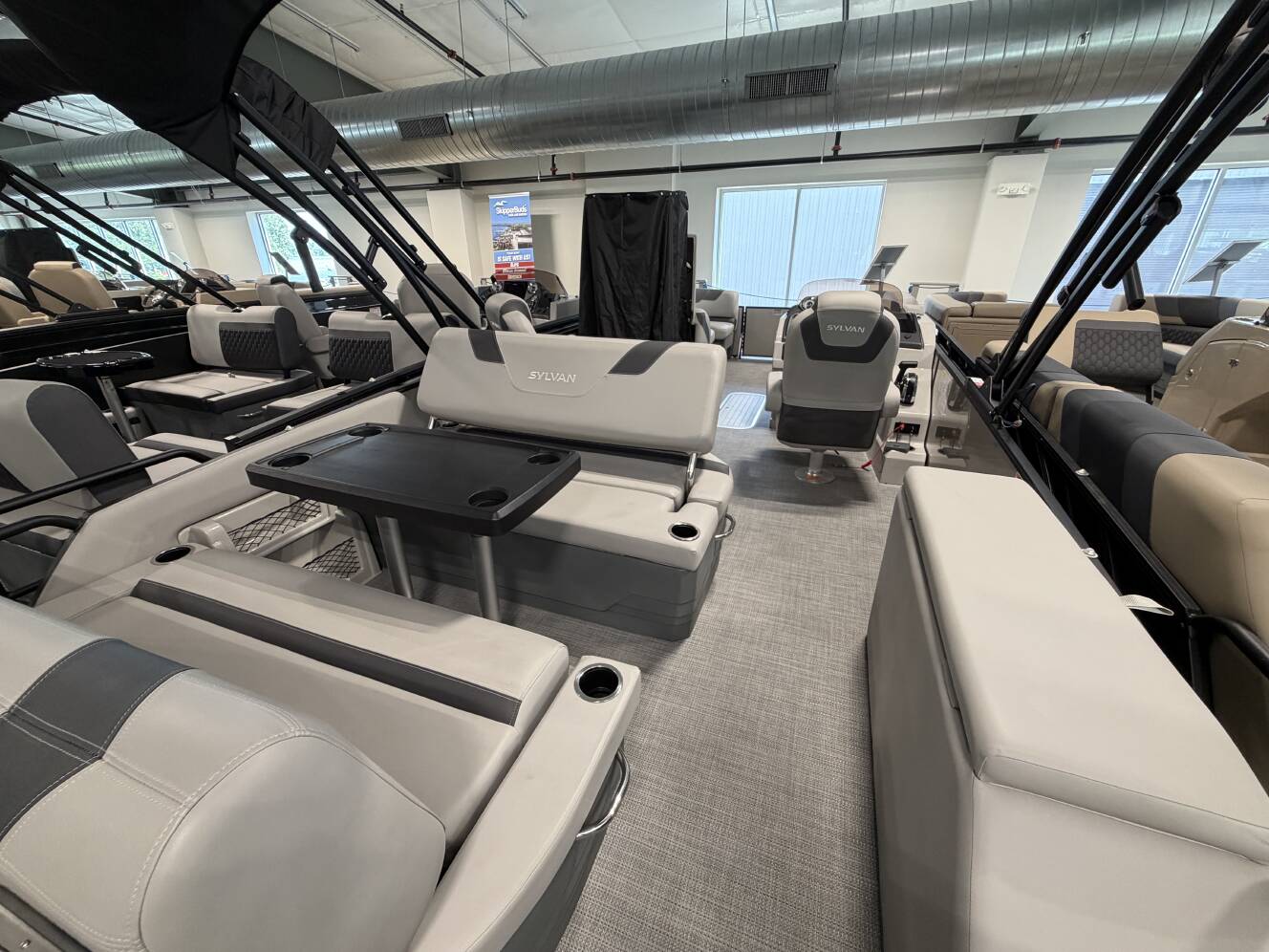 A photo of this 2025 Sylvan L5