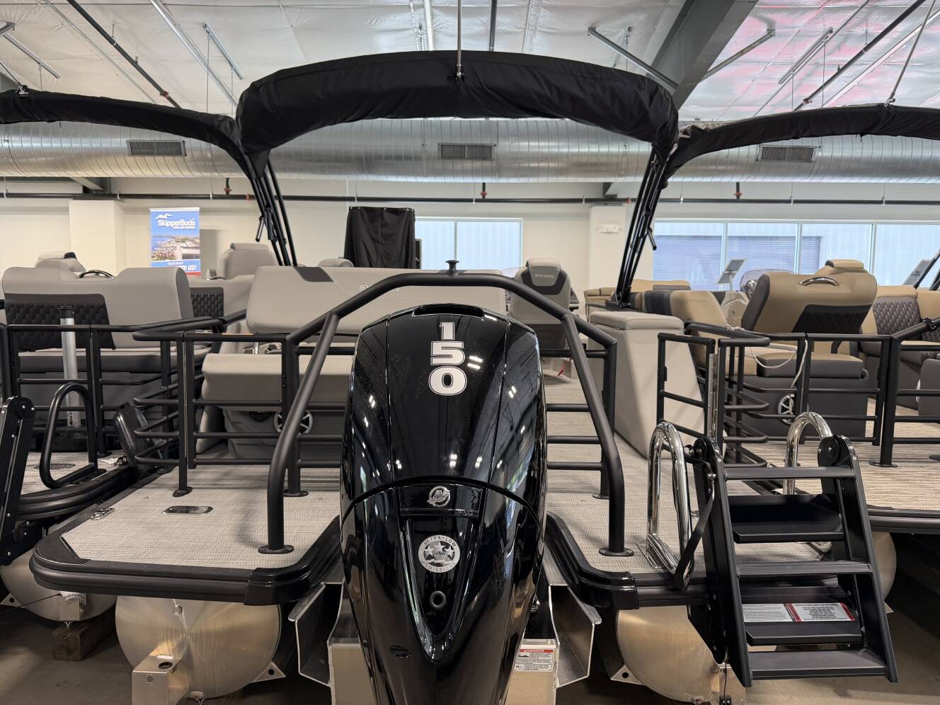 A photo of this 2025 Sylvan L5