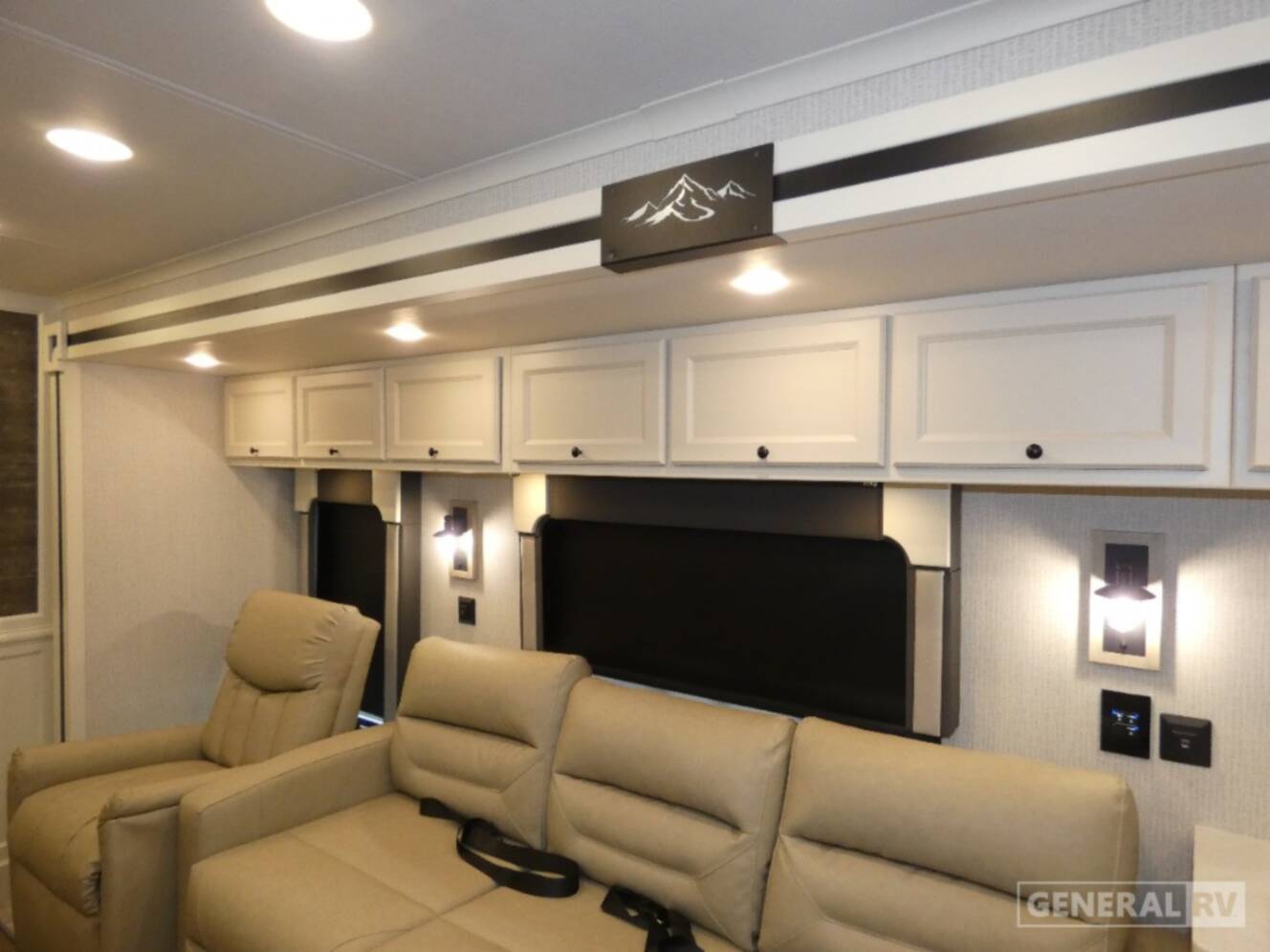 A photo of this 2026 Tiffin ALLEGRO 36LA