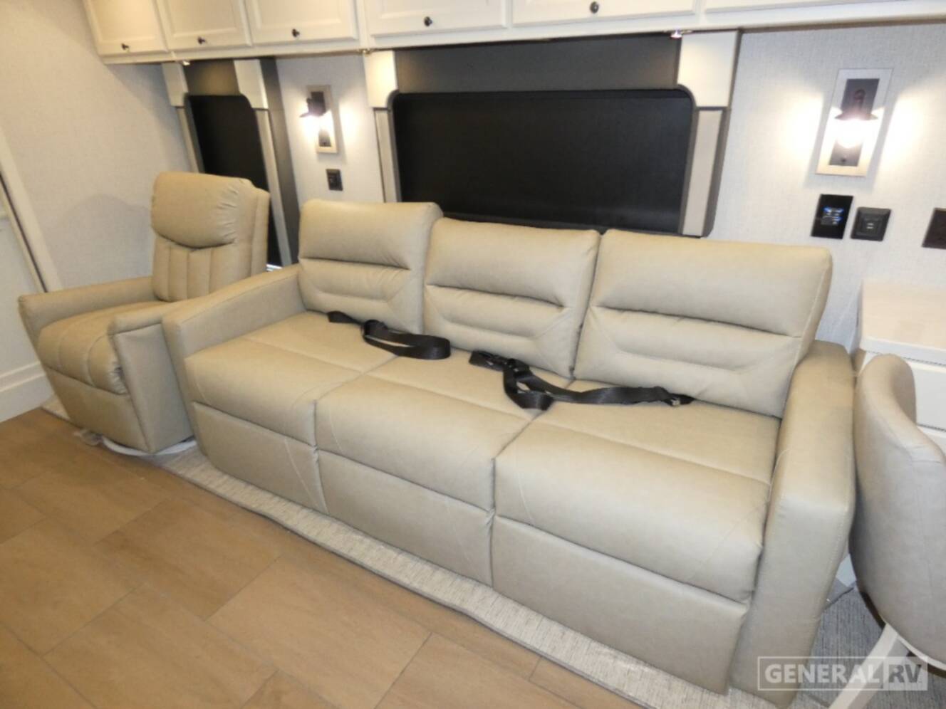 A photo of this 2026 Tiffin ALLEGRO 36LA
