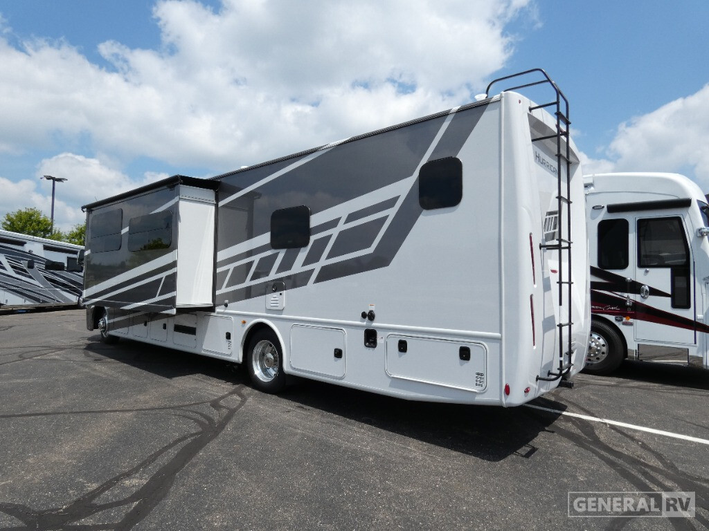 2026 Thor Motor Coach HURRICANE 35G in wixom MI