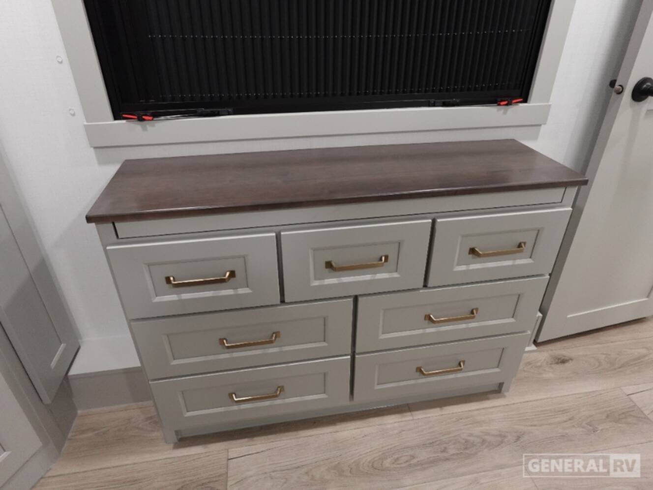 A photo of this 2026 Brinkley MODEL G 3250