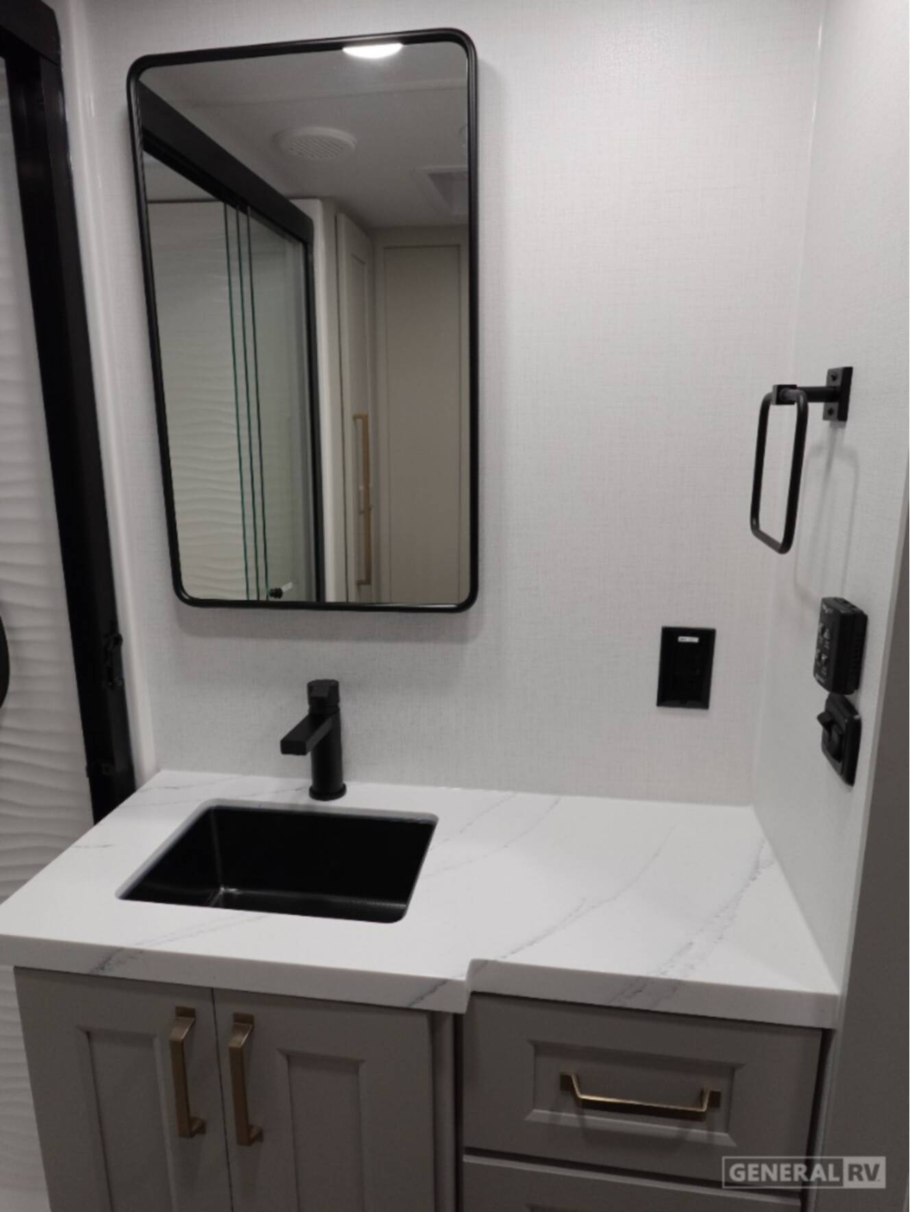 A photo of this 2026 Brinkley MODEL G 3250