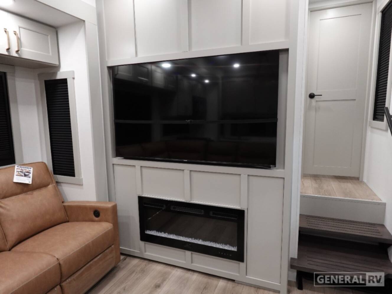 A photo of this 2026 Brinkley MODEL G 3250