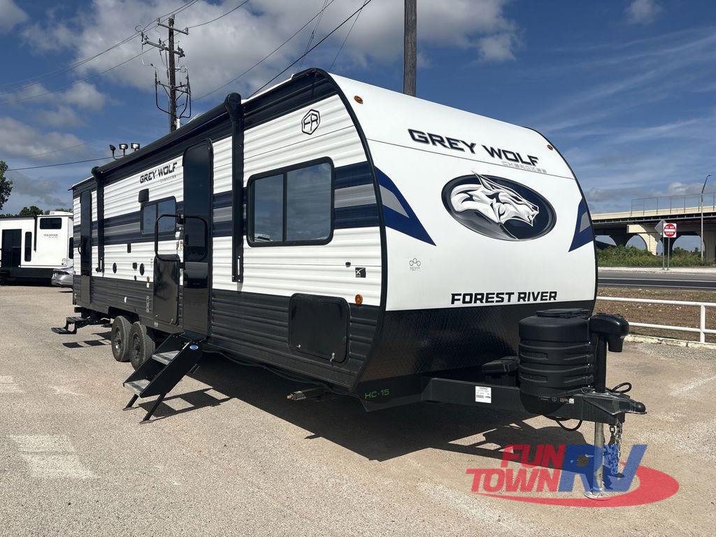 2027 Forest River Rv Cherokee Grey Wolf 26DBH in conroe TX