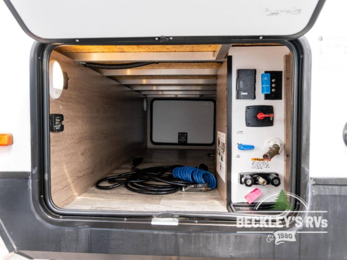 A photo of this 2021 Grand Design Imagine 2500RL