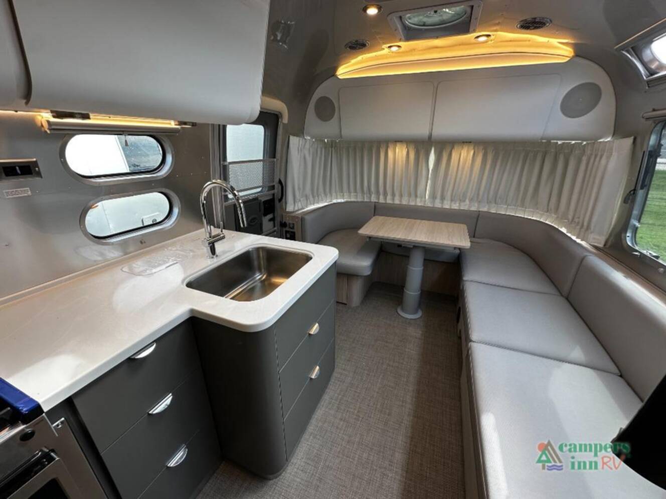 A photo of this 2027 Airstream Globetrotter 27FBT