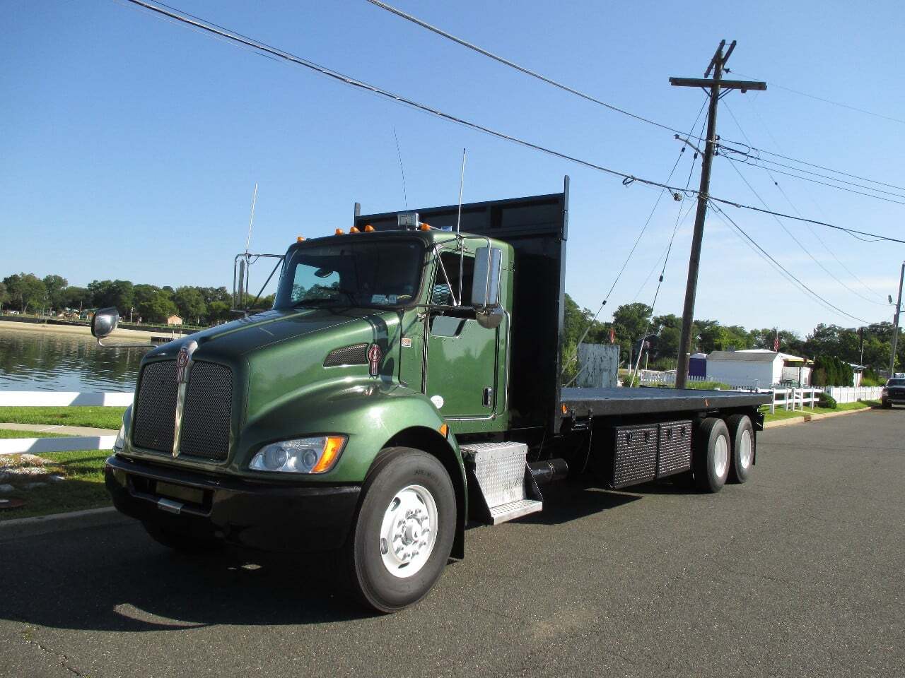 2016 KENWORTH T370 in Neptune, NJ