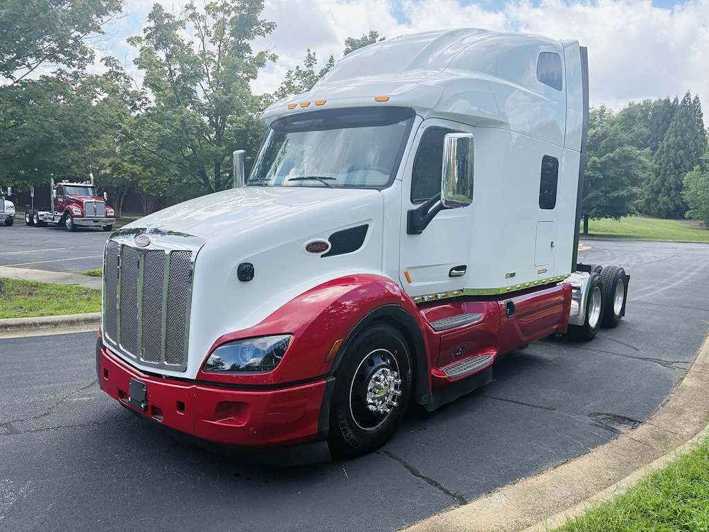 2021 PETERBILT 579 in Greensboro, NC
