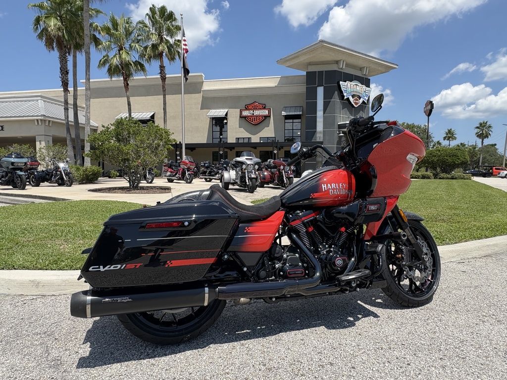 2026 Harley-Davidson® FLTRXSTSE - CVO Road Glide® ST CVO ST in Baymeadows Jacksonville, FL