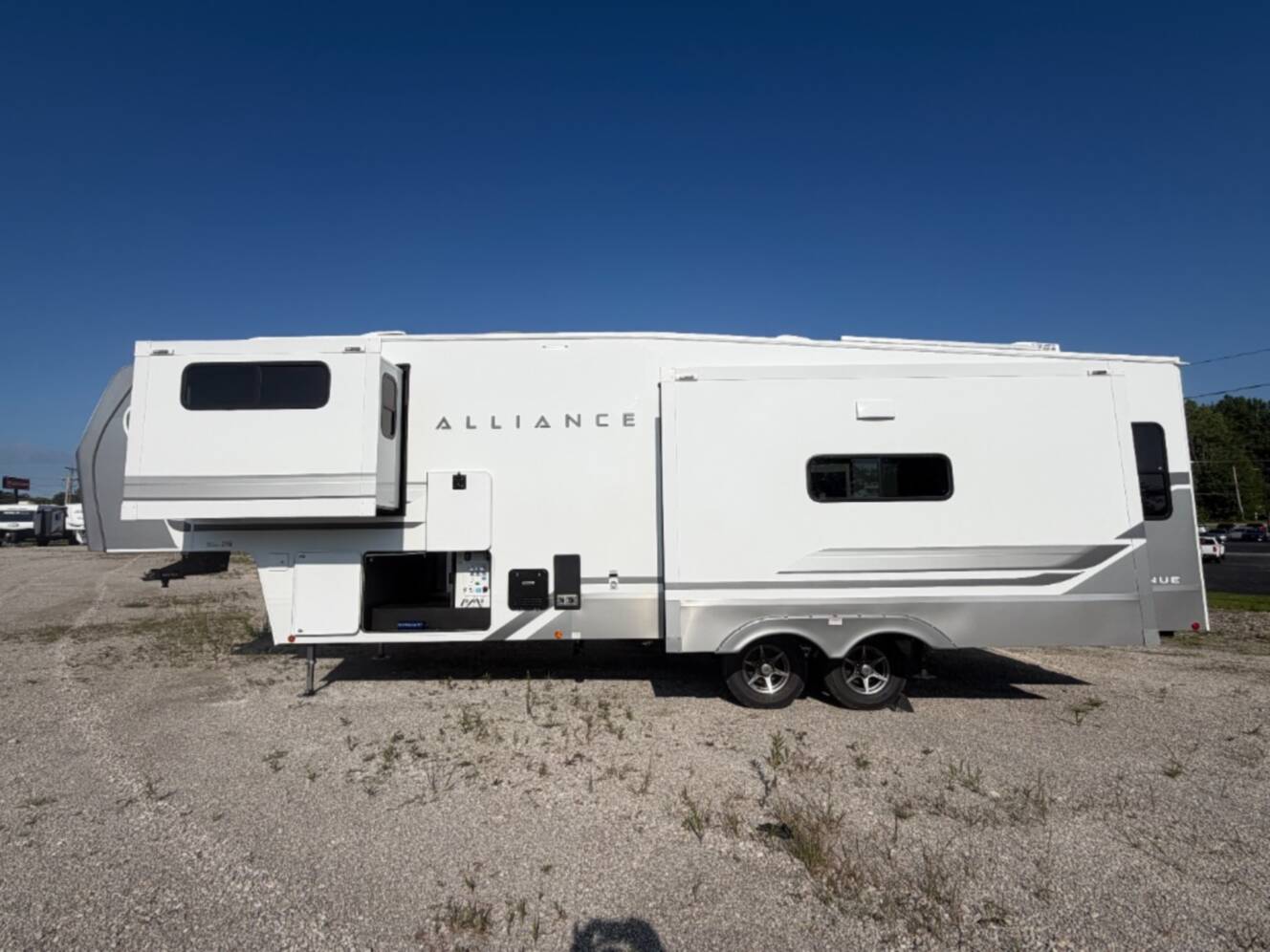 A photo of this 2027 Alliance Rv Avenue 32RLS