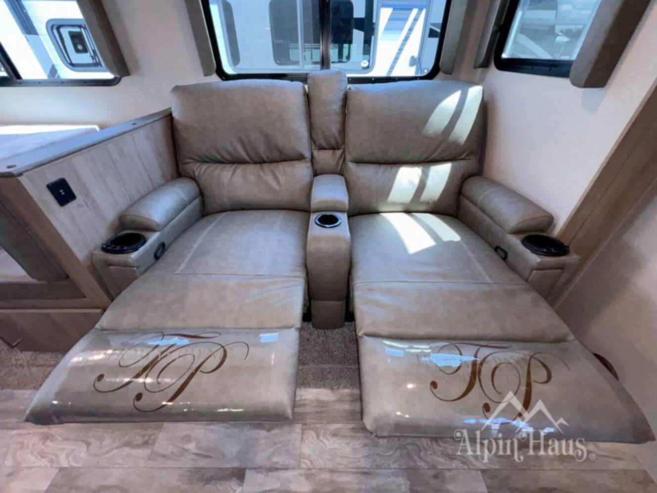 A photo of this 2022 Grand Design Imagine 2670MK