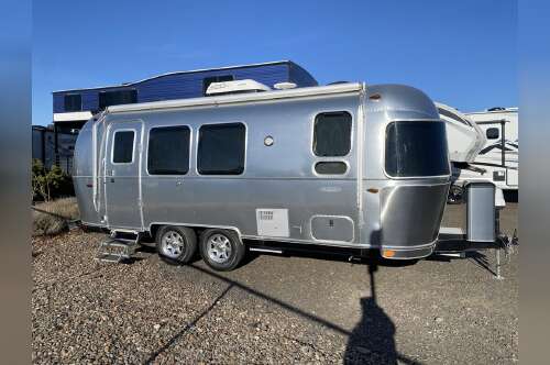 2019 Airstream FLYING CLOUD 23FB in island city OR