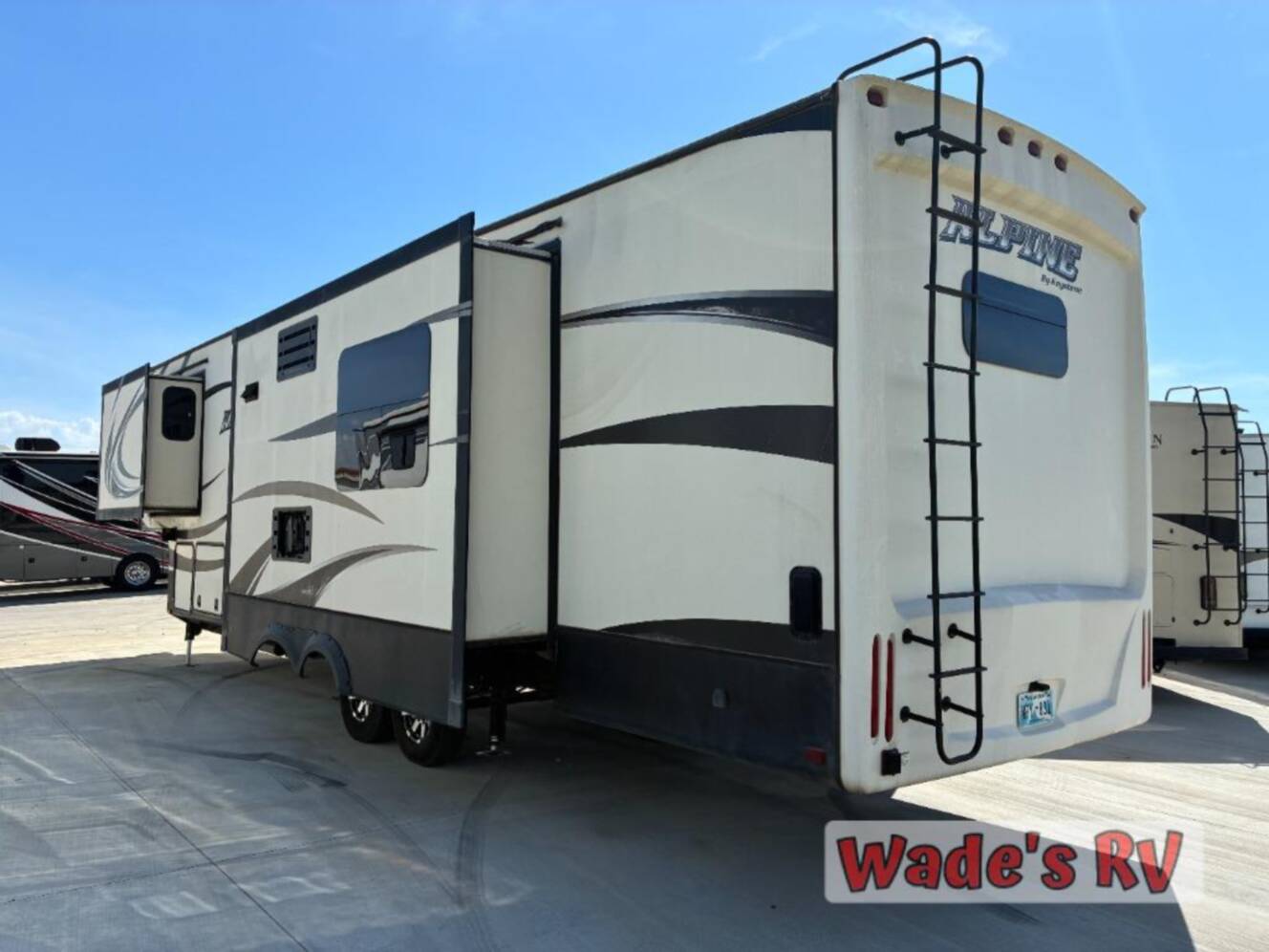 A photo of this 2015 Keystone Rv Alpine 3900RE