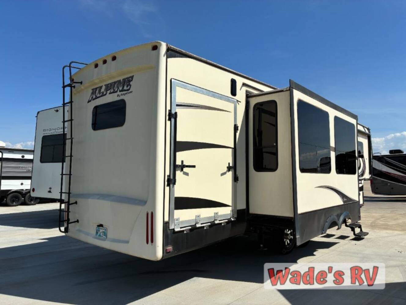 A photo of this 2015 Keystone Rv Alpine 3900RE